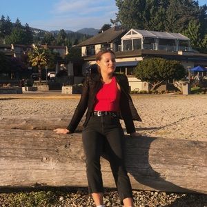 Meet your Posher, Allyah